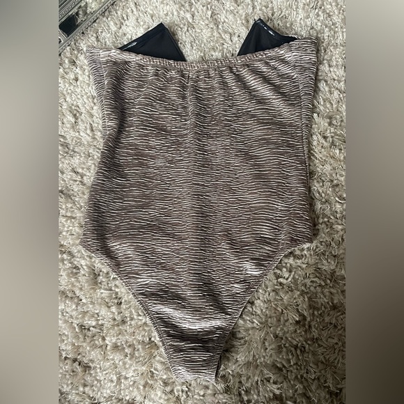 Out From Under Deep v neck velvet bodysuit in maybe color - Picture 3 of 4